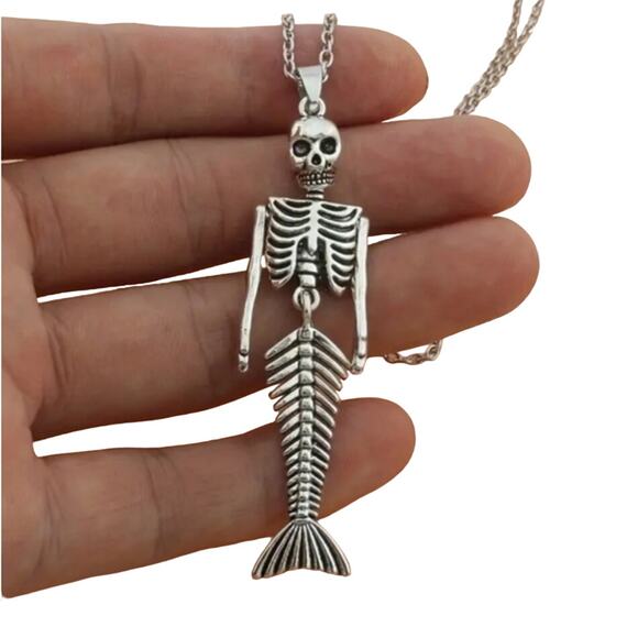Gothic mermaid skeleton necklace with moving tail - Picture 1 of 4